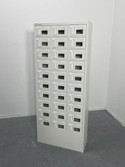 中古品】・ビジネスチャンス到来・大型オフィスロッカー 16鍵付き 