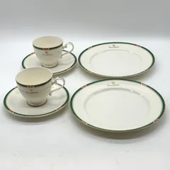 Giovanni Valentino（ジョバンニ・バレンチノ）」のティーカップ＆ソーサーとプレートのセット 金彩 シンプル