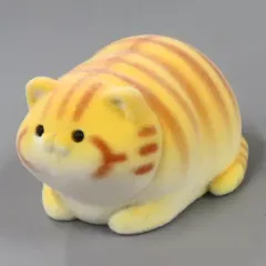【中古】トレーディングフィギュア 香箱座り 茶キジトラ白 「牛人のぽちゃぽちゃおキャット様 フロッキーフィギュア 2匹目」のサムネイル