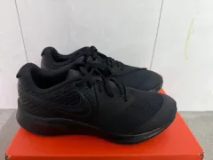 ナイキ スター ランナー ブラック レディーススニーカー 出品