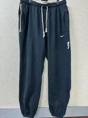 ナイキ 限定モデル ジョガーパンツ