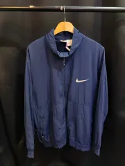 ナイキ 正規品 USA 限定モデル ウィンドブレーカー