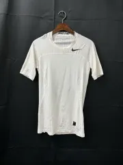 ナイキ 正規品 プロコンバット 機能性半袖Tシャツ