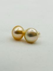 南洋真珠シャンパンゴールドのピアス9.9mm - メルカリ