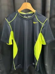 ナイキ 正規品 プロコンバット 機能性 半袖Tシャツ