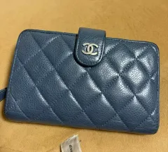 シャネル レディース 二つ折り財布