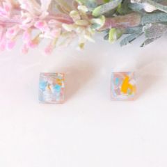 no.533 レジン キューブ型 カラフル ピアス イヤリング - メルカリ