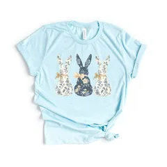 Simply Sage Market レディース トップス Tシャツ グラフィック Simply Sage Markethree Blue Willow Bunnies Womenshort Sleeve Graphic TShirt Ice Blue ブルー
