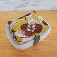 Item thumbnail for item f5e6abf5-7756-4c85-8da0-9c20dcd3058e