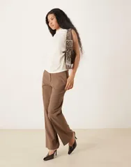 エイソス レディース ボトムス カジュアルパンツ ストレート プチ ASOS DESIGN Petite tailored slim straight leg pants in dark taupe Dark Taupe トープ