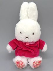 セキグチ　ミッフィーガーデン　ぬいぐるみ　赤いおはな　タグ付き セキグチ ミッフィーガーデン ぬいぐるみ 赤いおはな タグ付き - メルカリ
