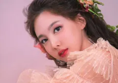 【中古】ポストカード [単品] ナヨン ポストカード 「TWICE JAPAN SEASON’S GREETINGS 2020 ”ILLUSION”」 同梱品