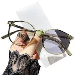 【新品】 [FEISEDY] ブルーライトカット 伊達メガネ 度なし 調光レンズ 変色 屋外サングラス 室内透明 パソコン用 超軽量 紫外線カット ボストン型 おしゃれ レディース メンズ B1238