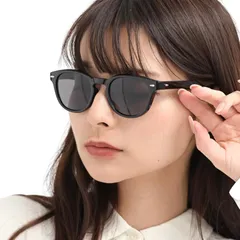 【新品】 [FashionBerry] クロ×スモーク ウェリントン型 黒縁メガネ サングラス 2WAY仕様 UVカット クリアレンズ カラーレンズ 軽量フレーム メンズ レディース兼用 伊達メガネ風 おしゃれ フェイクメガネ ドライブ 旅行 紫外線対策