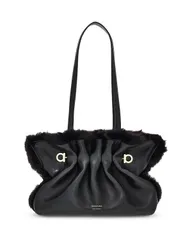 フェラガモ レディース バッグ ショルダーバッグ レザー FERRAGAMO Pierced Leather Shearling Shoulder Bag Neroのサムネイル