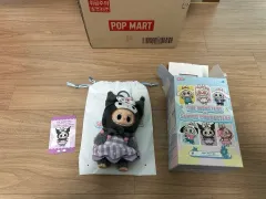POP MART ラブブ x Sanrio ぬいぐるみ キーホルダー クロミ 開封ボックス