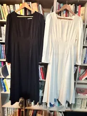 アンダーライム スクエアネック ヘップバーン ウエストピンタック ドレス ロング丈ワンピース ブラック/アイボリー ゲストルック