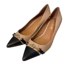 COACH ベージュ パンプス