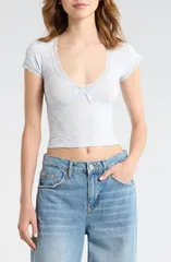 アーバンアウトフィッターズ レディース トップス Tシャツ レーストリム レース BDG Urban Outfitters Bellace Trim Crop TShirt Pale Blue ブルーのサムネイル