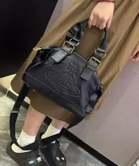 ヴィヴィアン・ウエストウッド レディーストートバッグ オーバーサイズ ハンドバッグ ショルダーバッグ