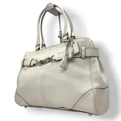 コーチ COACH ハンドバッグ トートバッグ レザー 本革 ホワイト 白 ワンショルダー 肩掛け可 自立可 A4収納可 大容量 通勤 通学 タッセル チャーム付 シルバー金具 クラシック エレガント レディース 鞄 カバン 美品 F08A71 s22