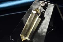 【１点物】シルバー925◇AAA透明レモンカラー リビアングラス　35x9mm　両剣ポイント ペンダントトップ パワーストーン 天然石 _PD894