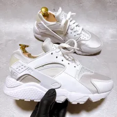 新品定価（参考） ¥14,300 NIKE W AIR HUARACHE WHITE 23.5cm