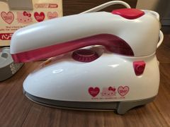 新品未開封] ナショナル ハローキティ コードレス スチームアイロン