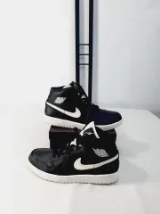 ジョーダン1 レトロ ミッド ブラック ホワイト 黒白 275