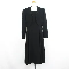 ソワールベニール SOIRBENIR セットアップ ワンピーススーツ ブラックフォーマル ジャケット 長袖 ショート丈 レースカラー ワンピース 半袖 スクエアネック ロング丈 13AR ブラック ※EKM