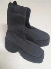 厚底ソックスブーツ