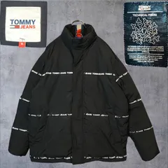 TOMMY JEANS トミージーンズ ロゴライン 中綿 パファージャケット ブラック L-サイズ相当 身幅広め 腕周りスッキリ 見た目重視 2000s アーカイブ ストリート 立ち襟 ナイロンジャケット