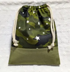 ハンドメイド、迷彩、星柄の給食袋、巾着袋、コップ入れ、緑