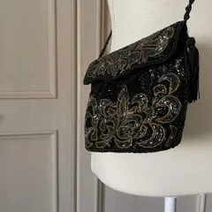 【東あずま店　併売品】　ビーズ バッグ 可愛い キラキラ 個性 エスニック ショルダー ミニ スマホ　お呼ばれ　デート　オフィスカジュアル　食事会