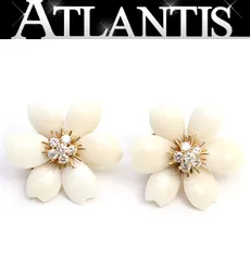 【広尾店】美品 ヴァンクリーフ & アーペル Van Cleef & Arpels ローズド ノエル イヤリング スモール マザーオブパール ダイヤ K18YG 約21.4g 【18895】のサムネイル