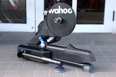 Wahoo KICKR v6 固定ローラー/ZWIFTロードバイク製品 - メルカリ