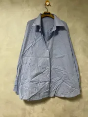 ライトブルーシャツ