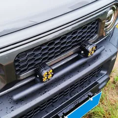 【送料無料】スズキ ジムニー / Suzuki Jimny JB64 JB74 3ドア / 5ドア（JC74 / JB74xl）共通 専用 フロントバンパー フォグランプブラケット 補助灯 取付ステー LEDライト 装着キット 高輝度 夜間走行 視認性向上のサムネイル