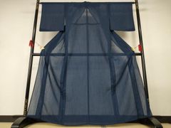 B5美品 夏物 こむさでもーど 縦縞 暈し 藍色 絽 紗 薄物 化繊 小紋