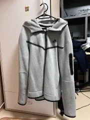 ナイキ テック フリース フーディー ジップ