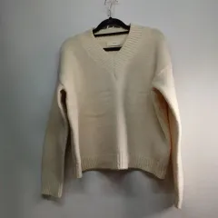 Vネック ニット アイボリー 100サイズ 冬 510496