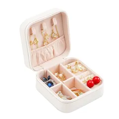【新品】 ジュエリーケース おしゃれ ジュエリーボックス 持ち運び ピアスケース 携帯用 宝石箱 コンパクトPUレザー ジュエリー収納 アクセサリーケース 小物入れ 指輪 ピアス (ホワイト)