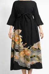 着物リメイク ワンピース ドレス 黒留袖 正絹 飛鶴地紙花文 金彩