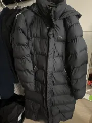 プーマ 黒 ダウンジャケット ロング丈 ユニセックス L サイズ