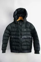 NIKE ナイキ ダウンジャケット 145/72【M】【古着】【中古】【キッズ】【子供】ジュニア アウトドア キャンプ おしゃれ スポーツ 冬 サッカー 野球 ベンチコート 通学 AJ7735のサムネイル