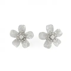 K18WG フラワー ダイヤモンド ピアス 0.10CT