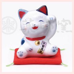 縁起物 らっきーきゃっと 陶器製 薬師窯 My own jackpot - メルカリ
