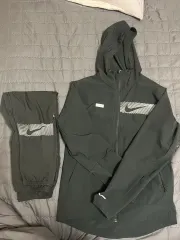 ナイキ ランニング ウィンドブレーカー セット