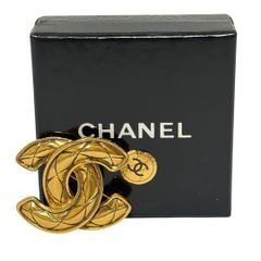 CHANEL クローバー カラーストーン ブローチ 6535 - メルカリ