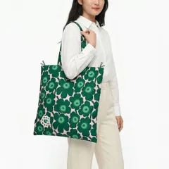 新品 マリメッコ marimekko トートバッグ 買い物袋 ショルダートート 2026夏新作 Metka メトカ ミニウニッコ ダークグリーン ピンク 花柄 95588 095588 360 A4サイズ収納可能 北欧雑貨 北欧デザイン